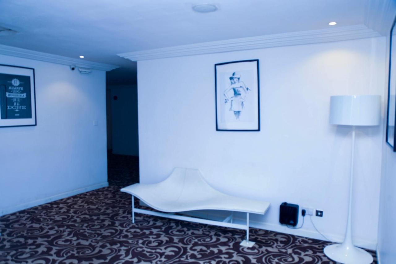 Summerset Continental Hotel Gana Mobushipe Exteriör bild